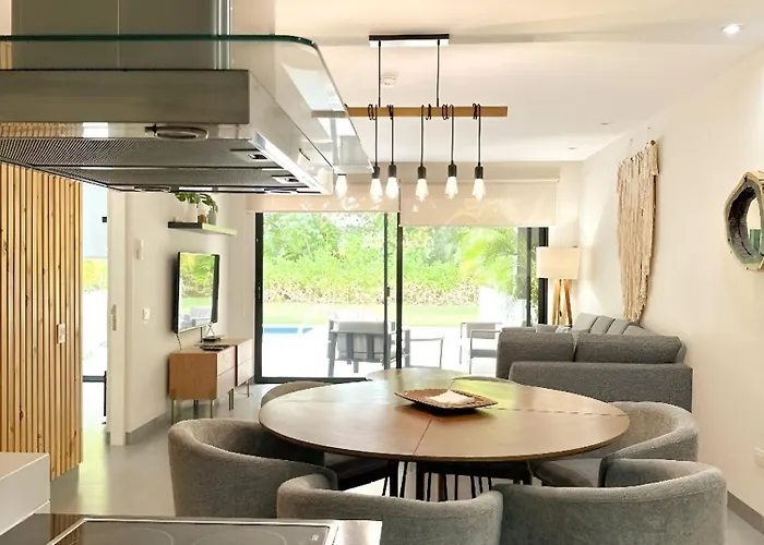 Nick Price Corasol Apartment *
